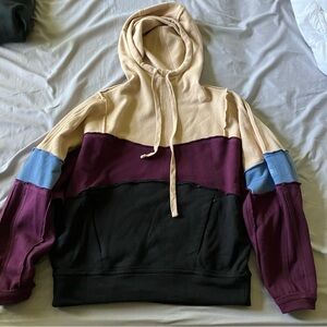 Alo yoga women’s sweatshirt